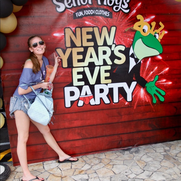 ISO MISSING Michael Kors Light Blue Backpack READ - Picture 2 of 3